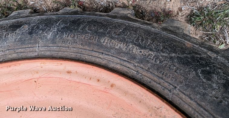 image for item LF9761 2004 Kubota L4630D  MFWD tractor