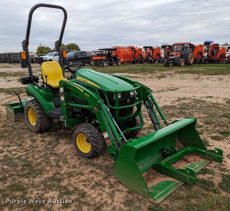 image for item LF9762 2019 John Deere 1023E  tractor