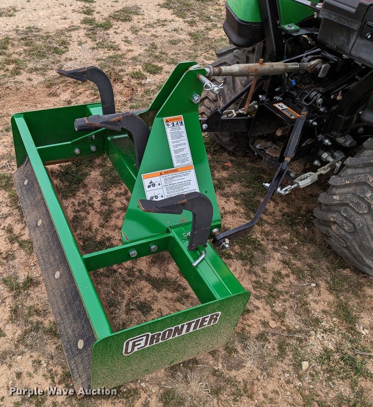 image for item LF9762 2019 John Deere 1023E  tractor