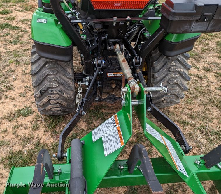 image for item LF9762 2019 John Deere 1023E  tractor