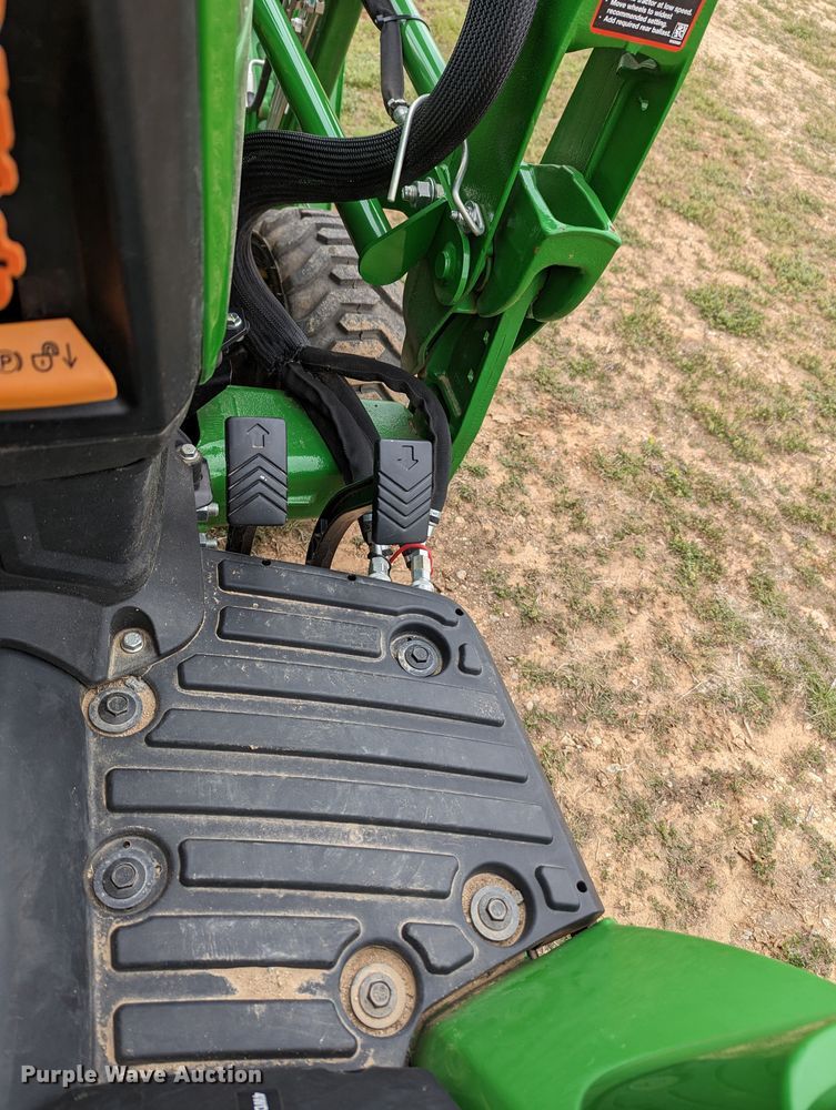image for item LF9762 2019 John Deere 1023E  tractor