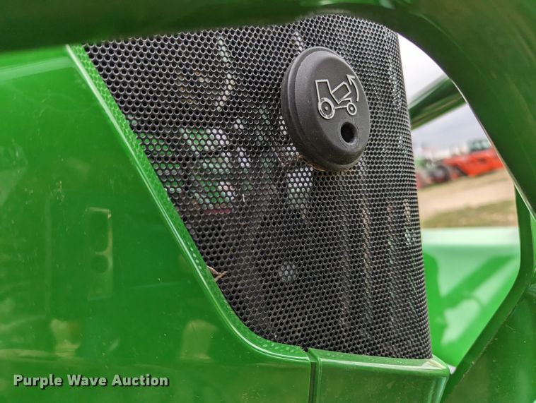 image for item LF9762 2019 John Deere 1023E  tractor