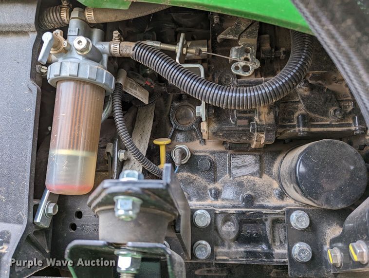 image for item LF9762 2019 John Deere 1023E  tractor