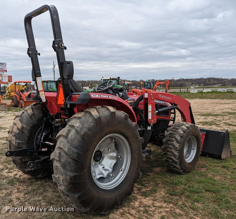image for item LF9763 2020 Mahindra 3650  MFWD tractor