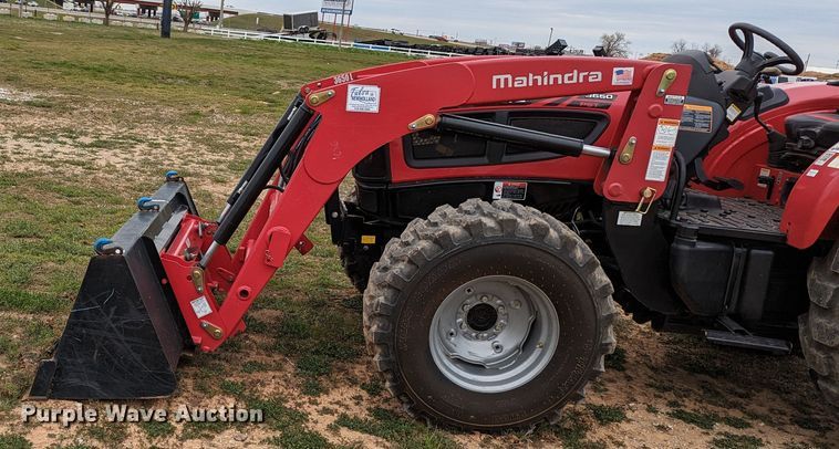 image for item LF9763 2020 Mahindra 3650  MFWD tractor