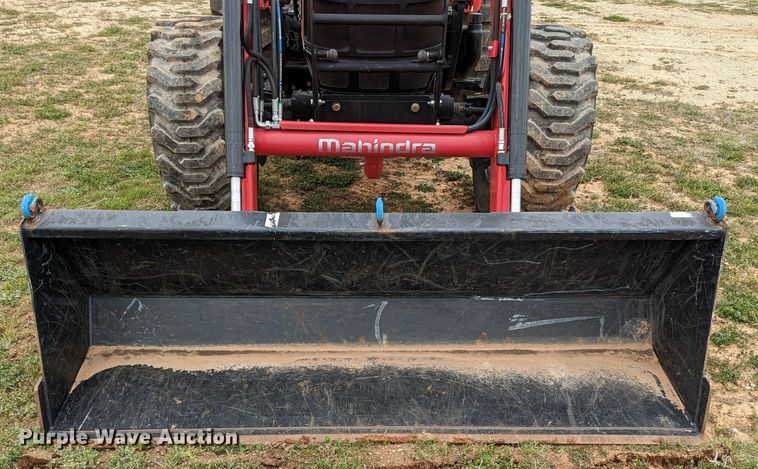 image for item LF9763 2020 Mahindra 3650  MFWD tractor