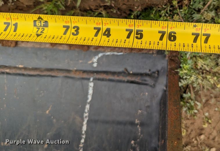 image for item LF9763 2020 Mahindra 3650  MFWD tractor