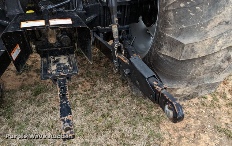 image for item LF9763 2020 Mahindra 3650  MFWD tractor