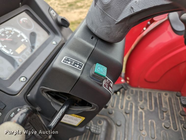 image for item LF9763 2020 Mahindra 3650  MFWD tractor