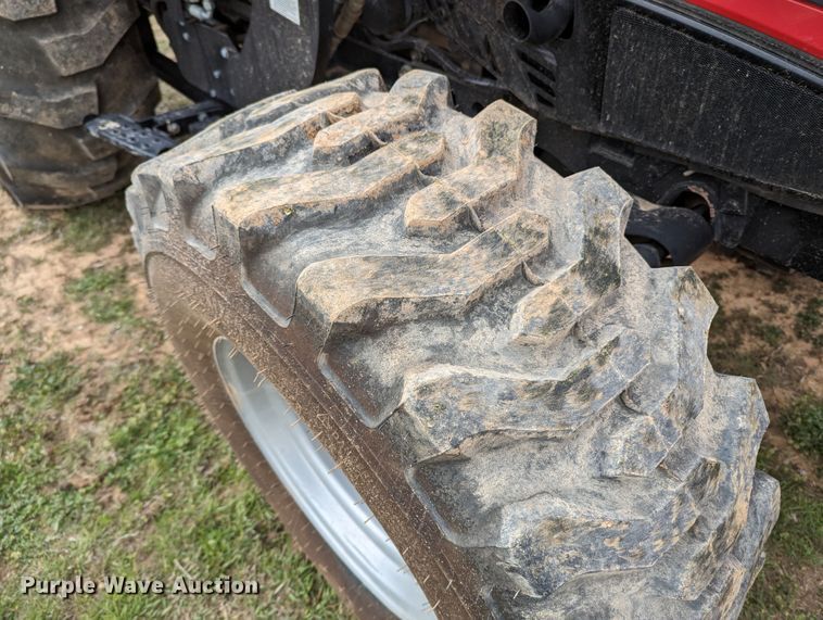 image for item LF9763 2020 Mahindra 3650  MFWD tractor