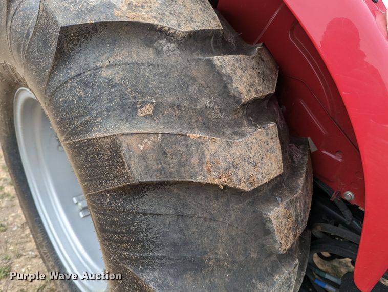 image for item LF9763 2020 Mahindra 3650  MFWD tractor