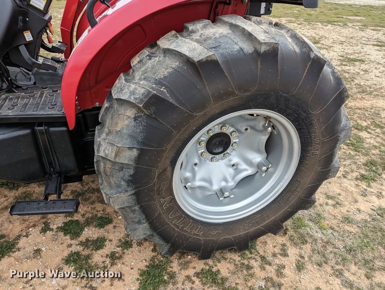 image for item LF9763 2020 Mahindra 3650  MFWD tractor