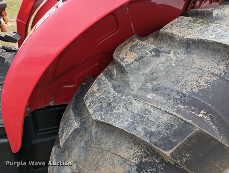 image for item LF9763 2020 Mahindra 3650  MFWD tractor