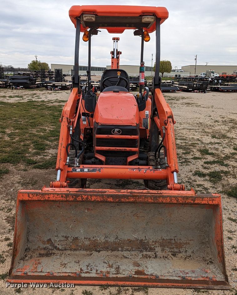 image for item LF9765 2007 Kubota B26  backhoe
