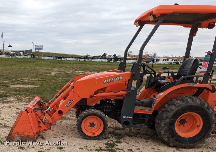 image for item LF9765 2007 Kubota B26  backhoe