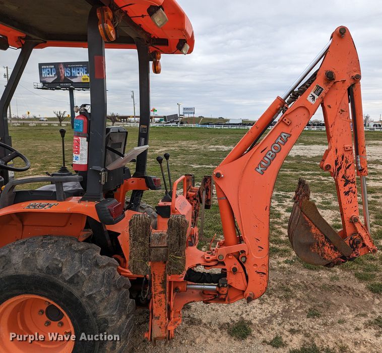 image for item LF9765 2007 Kubota B26  backhoe