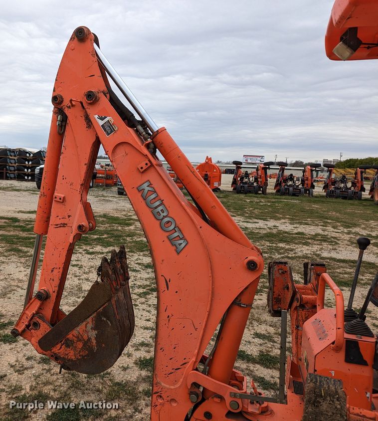 image for item LF9765 2007 Kubota B26  backhoe