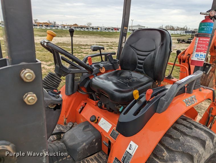 image for item LF9765 2007 Kubota B26  backhoe