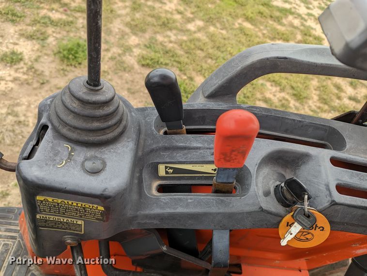 image for item LF9765 2007 Kubota B26  backhoe