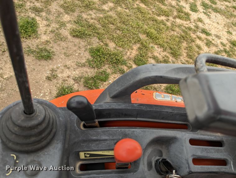 image for item LF9765 2007 Kubota B26  backhoe