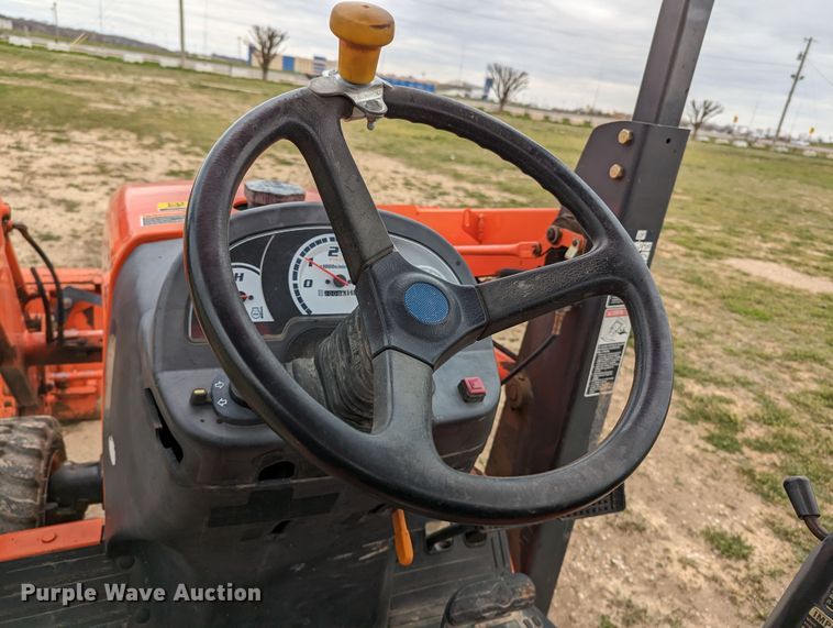 image for item LF9765 2007 Kubota B26  backhoe