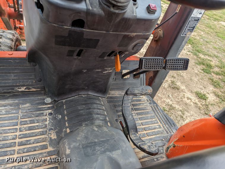 image for item LF9765 2007 Kubota B26  backhoe