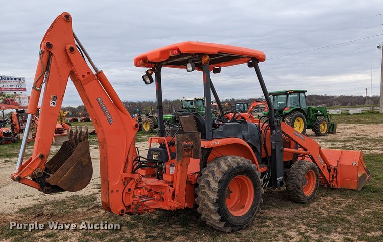 image for item LF9766 2005 Kubota L39TLB  backhoe