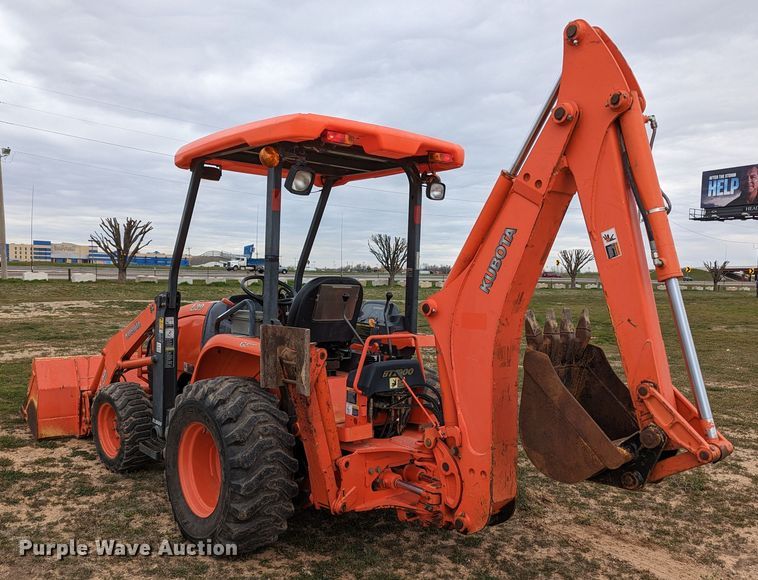 image for item LF9766 2005 Kubota L39TLB  backhoe