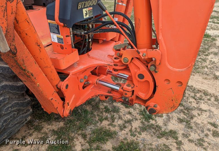 image for item LF9766 2005 Kubota L39TLB  backhoe