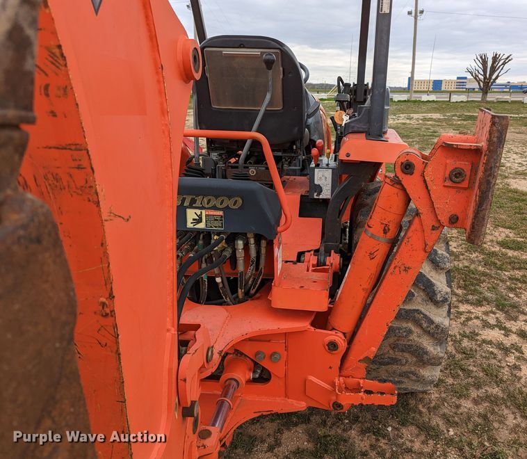 image for item LF9766 2005 Kubota L39TLB  backhoe