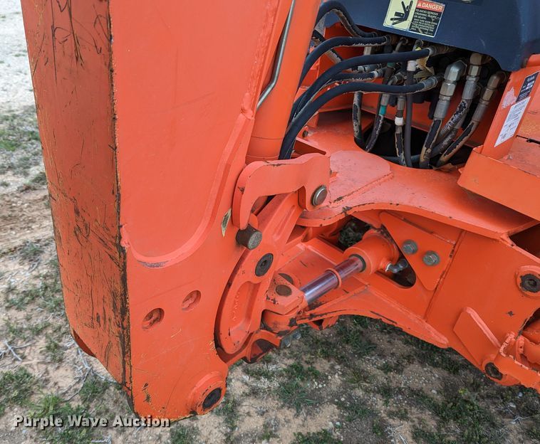 image for item LF9766 2005 Kubota L39TLB  backhoe