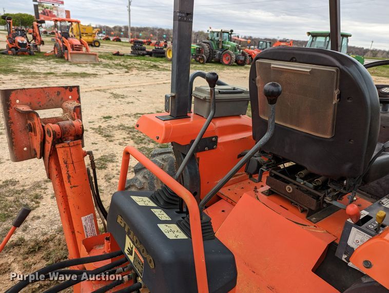 image for item LF9766 2005 Kubota L39TLB  backhoe