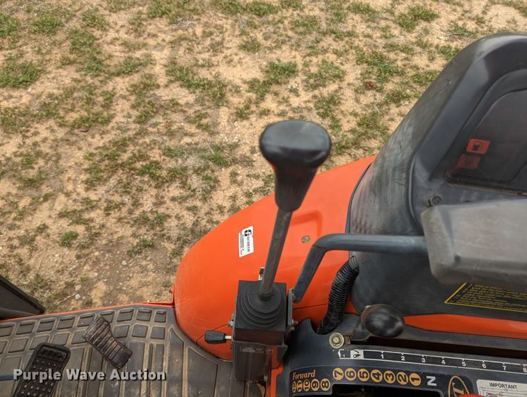 image for item LF9766 2005 Kubota L39TLB  backhoe