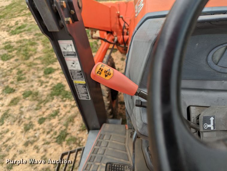 image for item LF9766 2005 Kubota L39TLB  backhoe