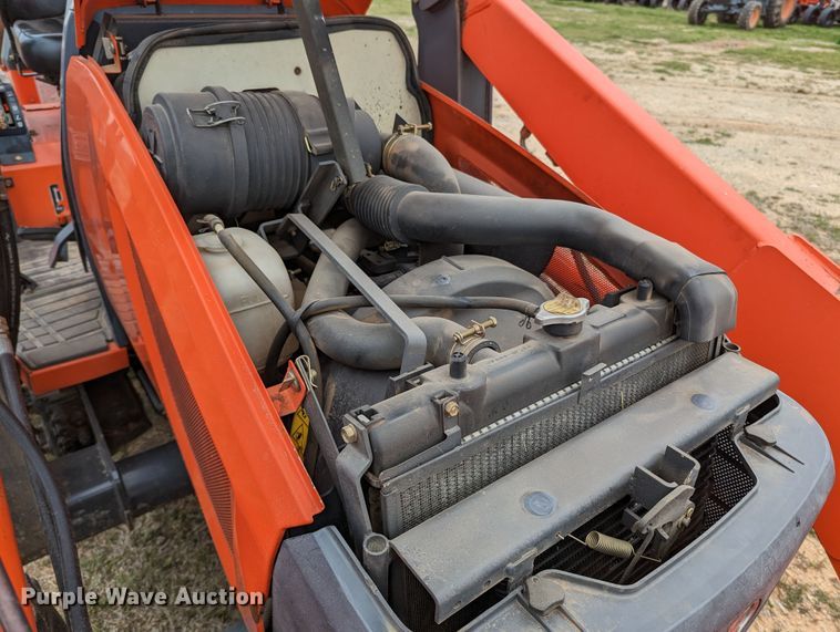 image for item LF9766 2005 Kubota L39TLB  backhoe