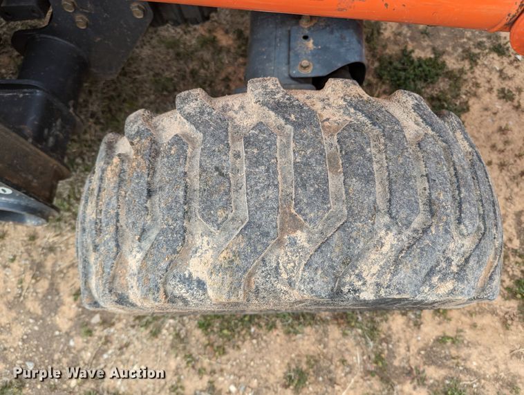 image for item LF9766 2005 Kubota L39TLB  backhoe