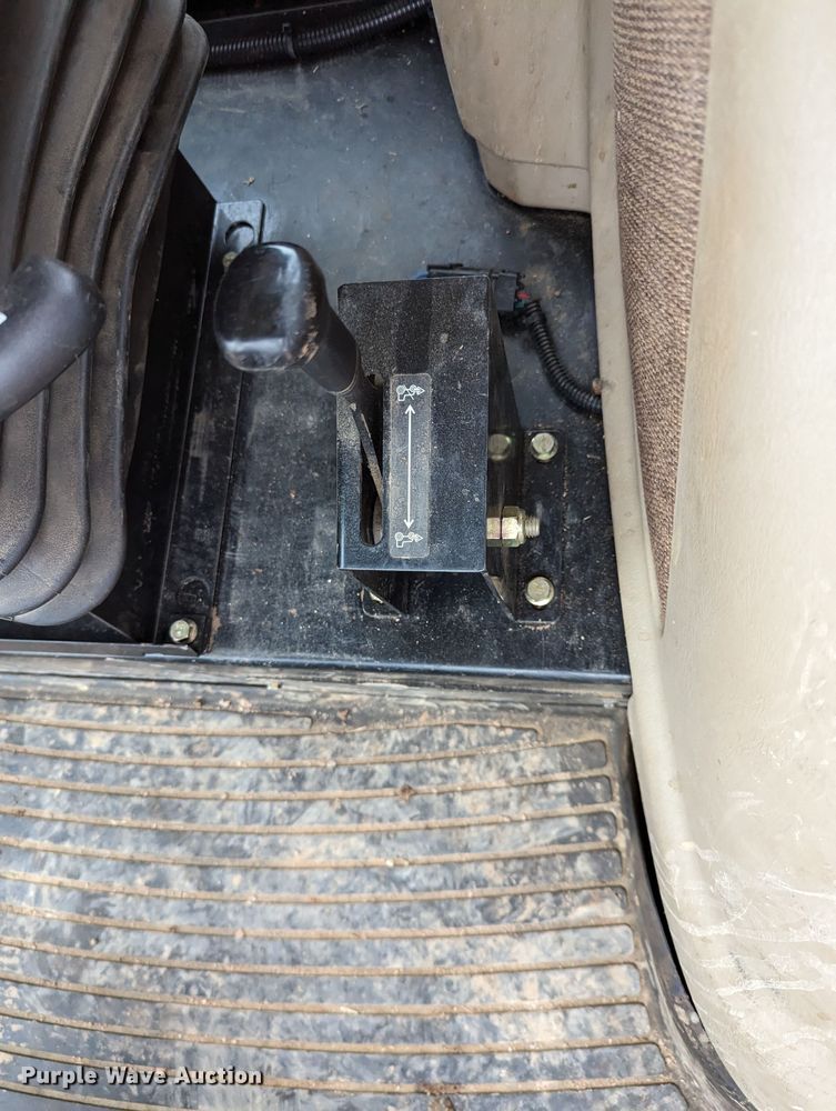 image for item LF9767 2012 John Deere 5083E  MFWD tractor