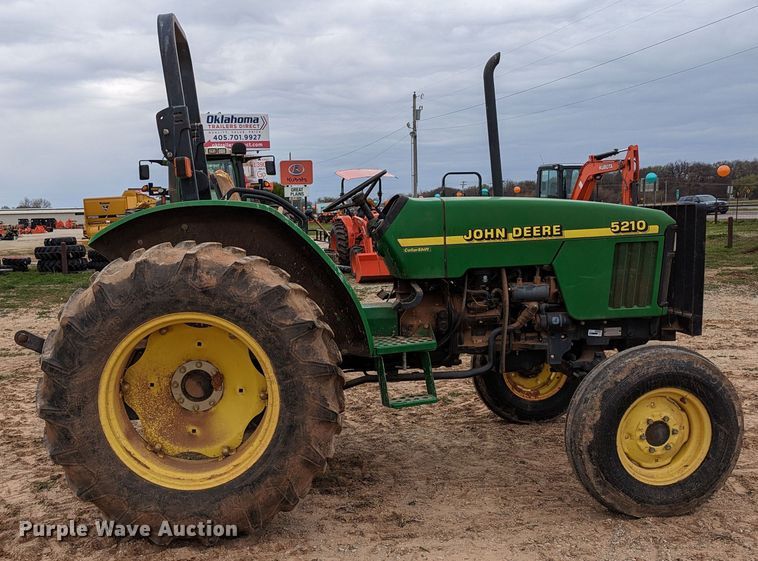 image for item LF9768 2001 John Deere 5210  tractor