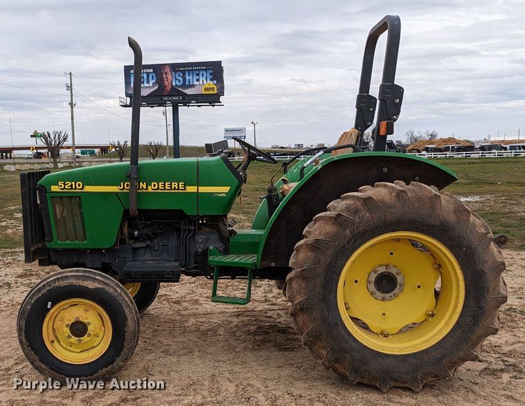 image for item LF9768 2001 John Deere 5210  tractor