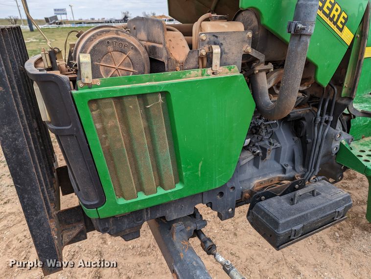 image for item LF9768 2001 John Deere 5210  tractor