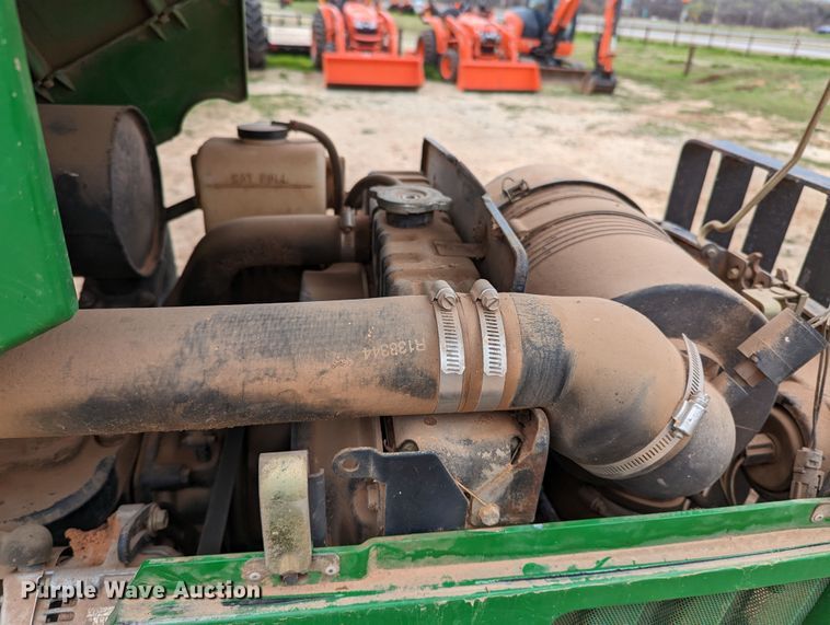 image for item LF9768 2001 John Deere 5210  tractor