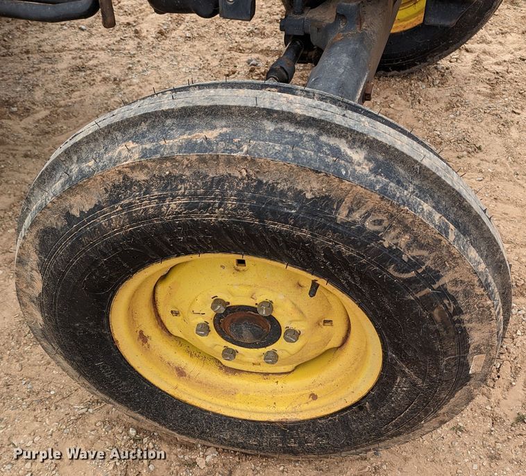 image for item LF9768 2001 John Deere 5210  tractor