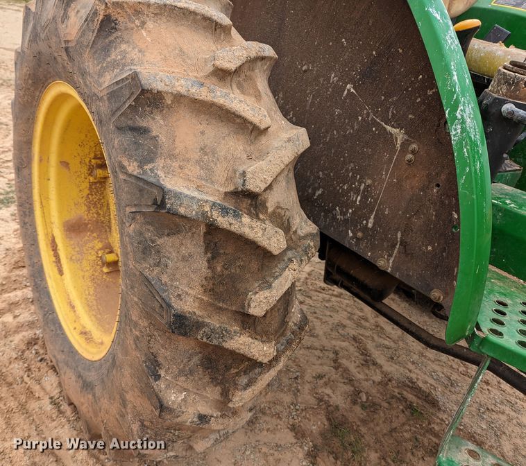 image for item LF9768 2001 John Deere 5210  tractor