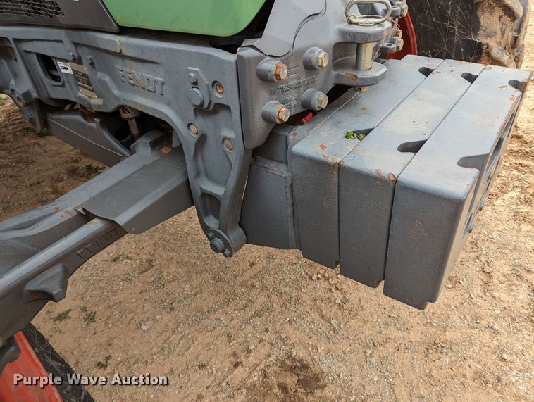 image for item LF9769 2010 Fendt 818  MFWD tractor