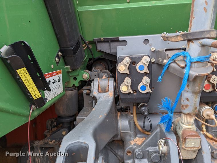 image for item LF9769 2010 Fendt 818  MFWD tractor