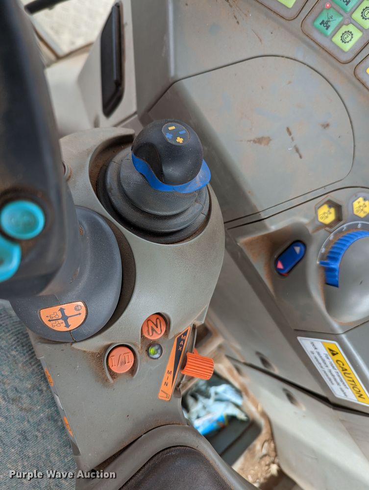 image for item LF9769 2010 Fendt 818  MFWD tractor