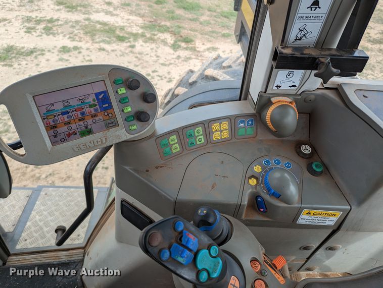 image for item LF9769 2010 Fendt 818  MFWD tractor