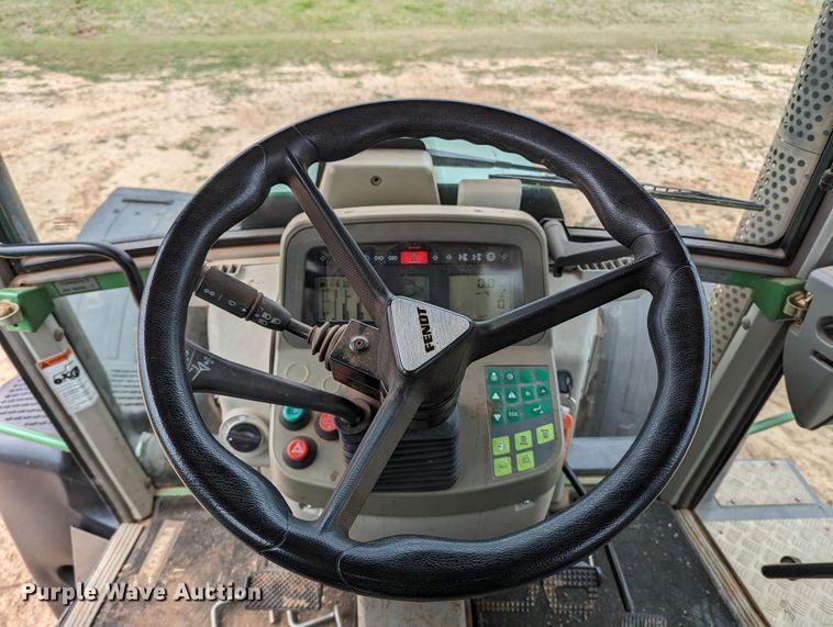 image for item LF9769 2010 Fendt 818  MFWD tractor