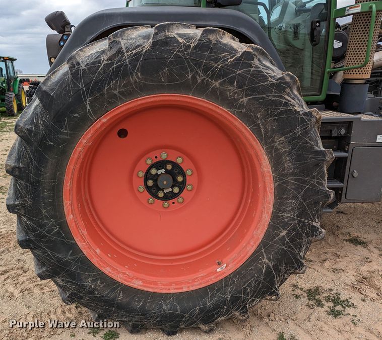 image for item LF9769 2010 Fendt 818  MFWD tractor