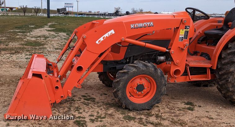 image for item LF9770 2018 Kubota L4701D  MFWD tractor